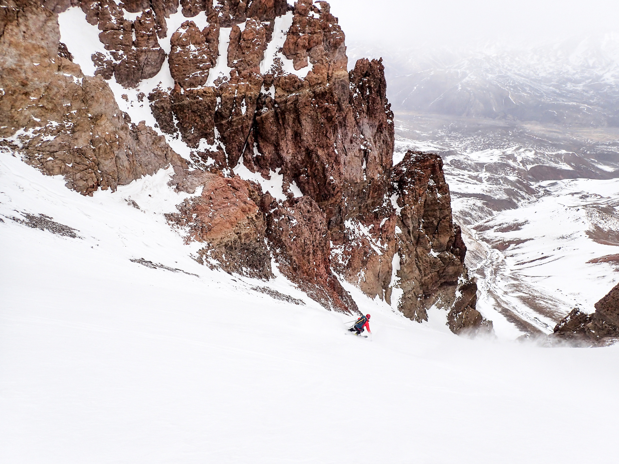 Skier dans ses lignes majestueuses