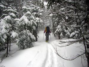 Comment initier un proche au hors-piste